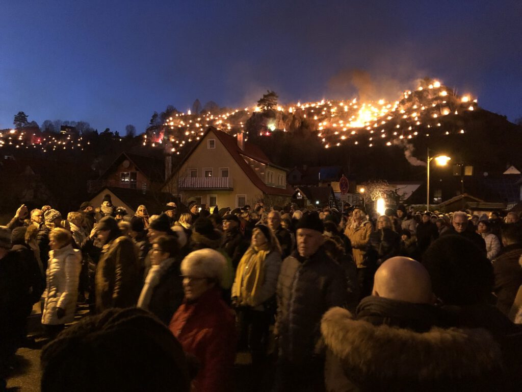 Tausend Lichter über Pottenstein